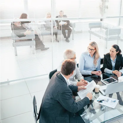 Equipo de Relevantia en una reunión de trabajo